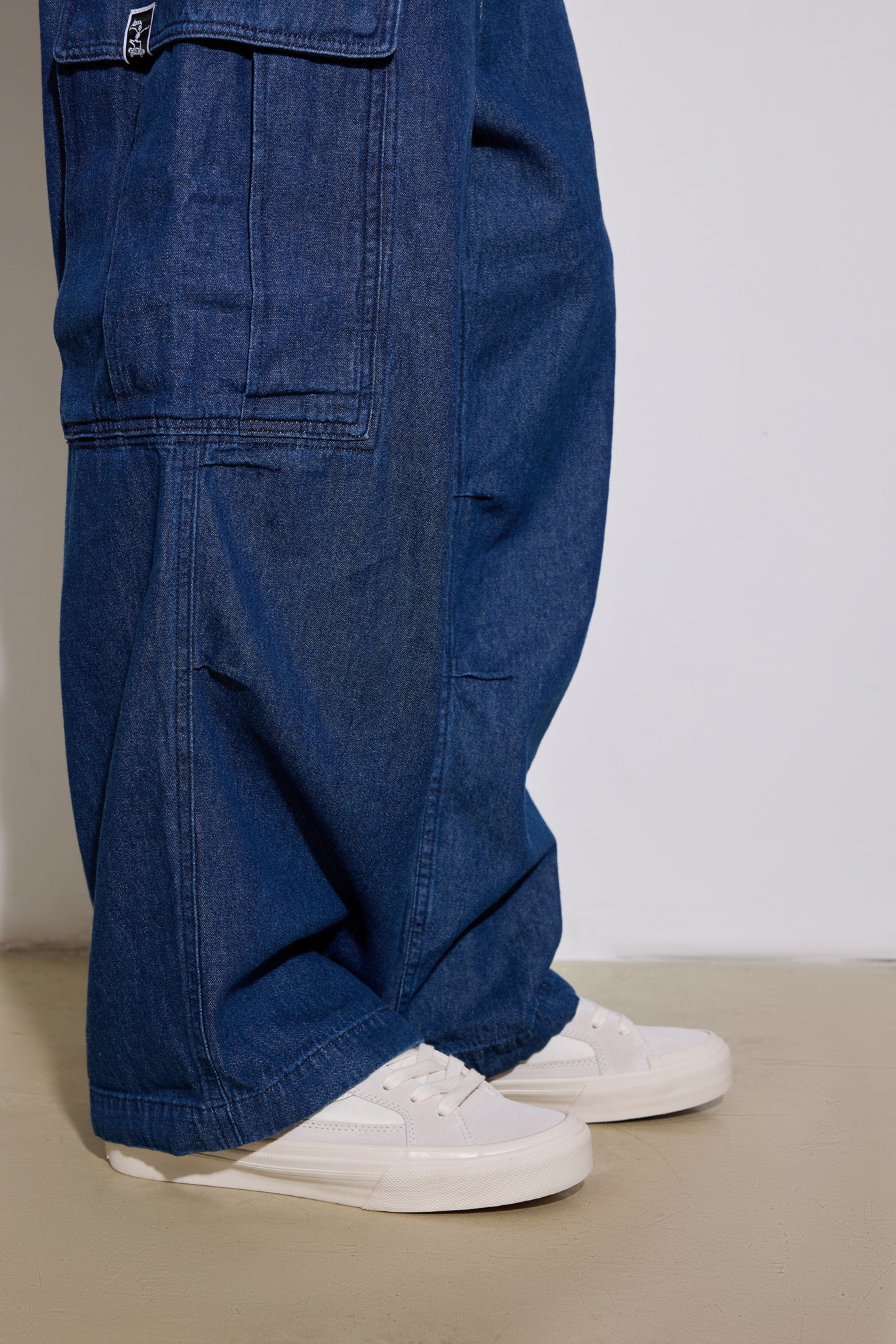 ASTLEY NEON - WHITE NYLON