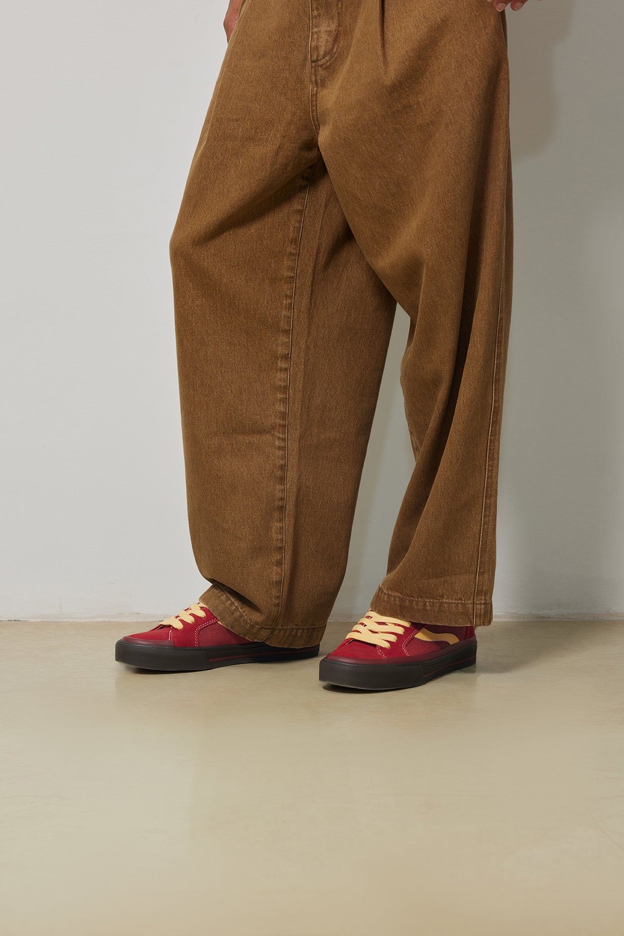 ASTLEY LOW - DARK RED