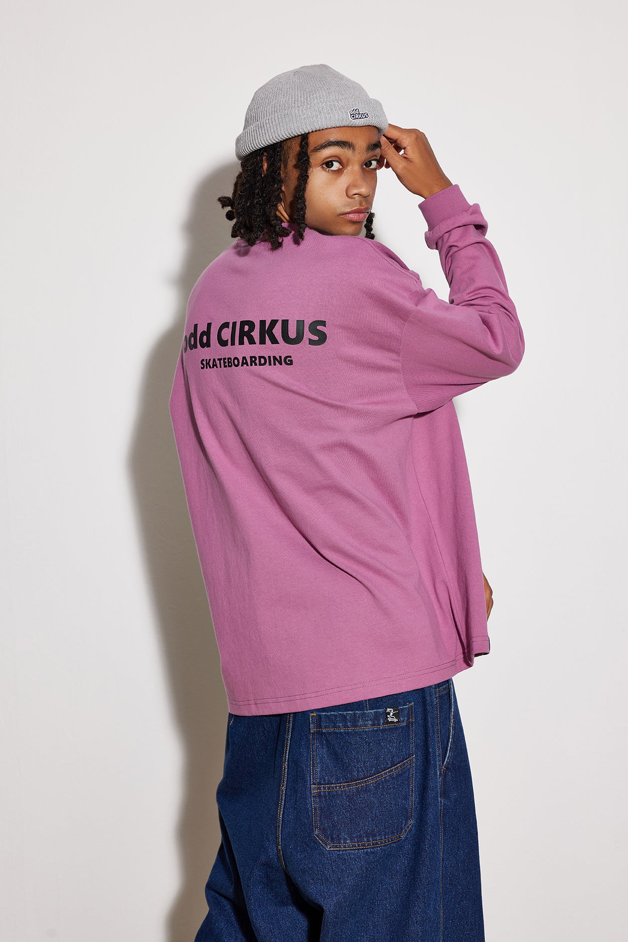 Long-sleeved letter-printed round neck T-shirt with chest pocket in Dark pink